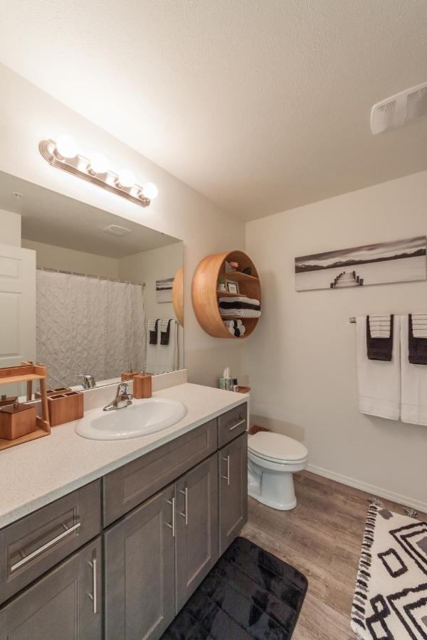 Modern And Stylish King Bed Wifi Free Parking Διαμέρισμα Spokane Valley Εξωτερικό φωτογραφία